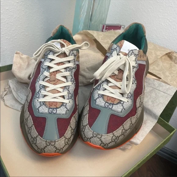 Gucci shies 10.5. - Picture 7 of 8